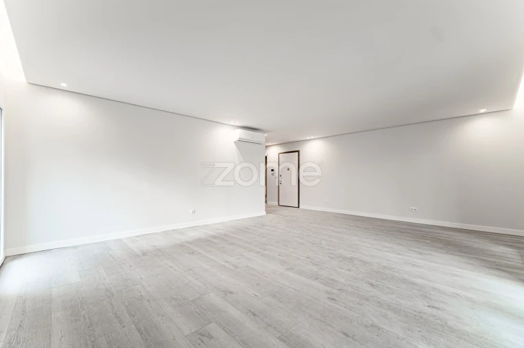 Apartamento T2 para Venda em Alverca do Ribatejo e Sobralinho Foto 3