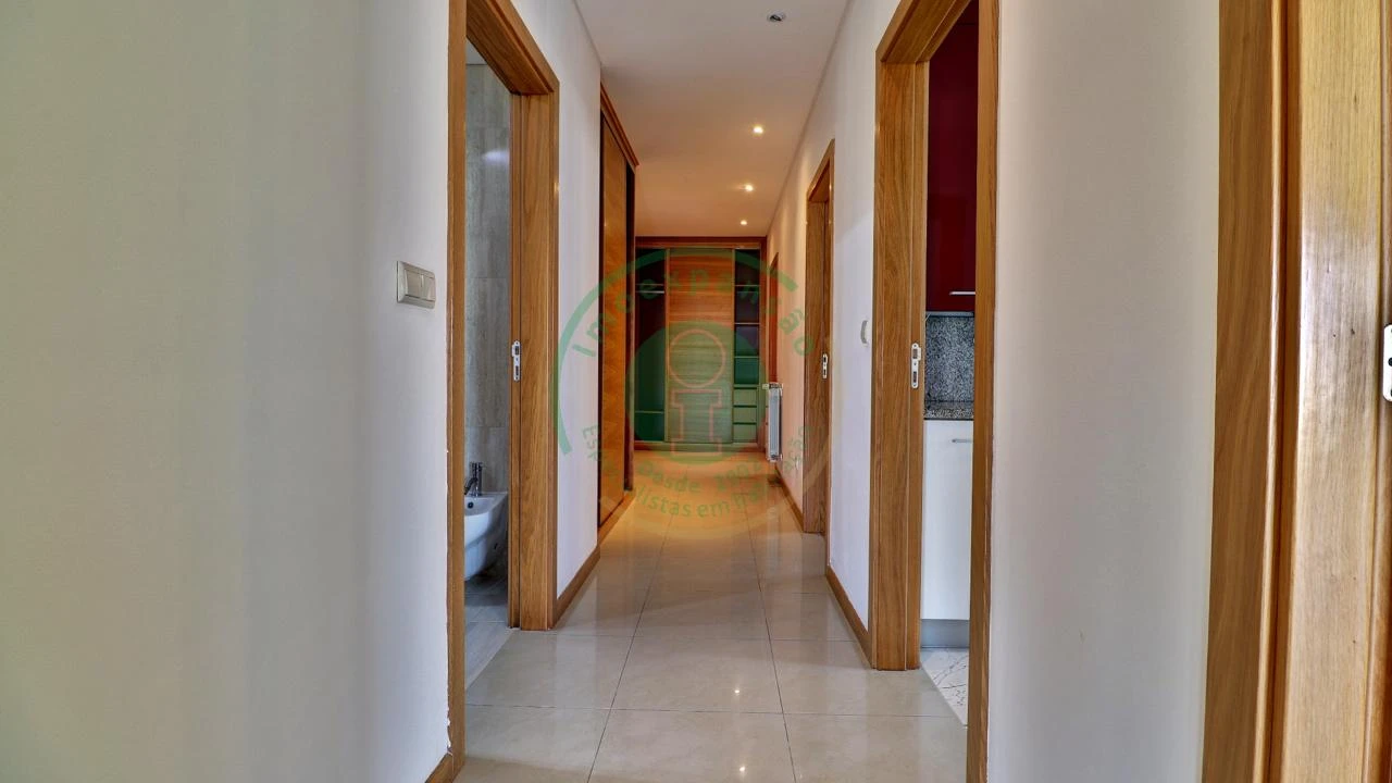 Apartamento T3 para Venda em Buarcos Foto 9