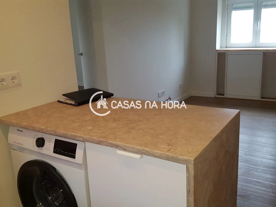 Apartamento T2 para Arrendamento em Beato Foto 6