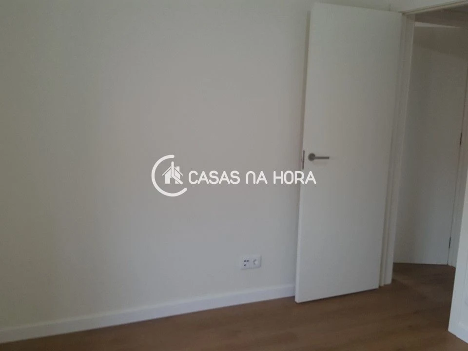 Apartamento T2 para Arrendamento em Beato Foto 12