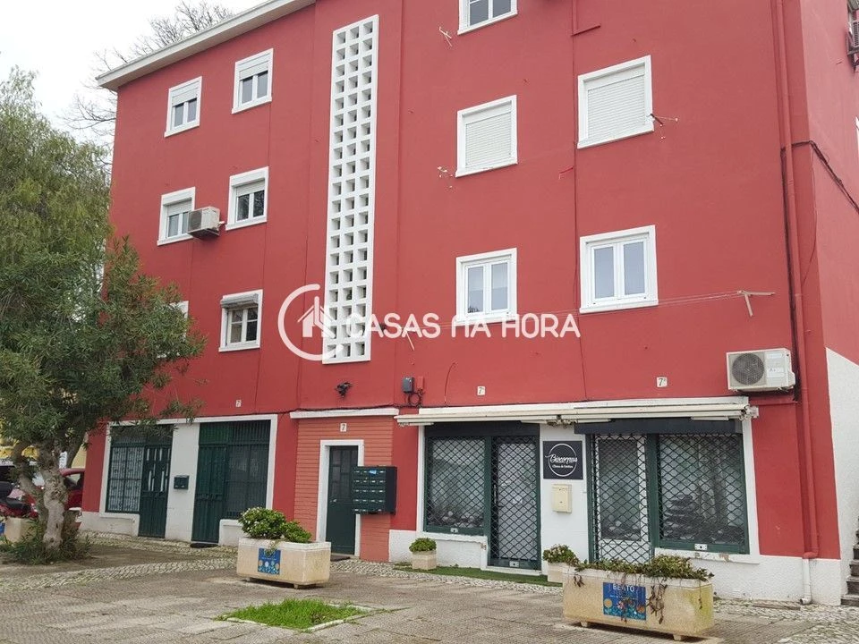 Apartamento T2 para Arrendamento em Beato Foto 17