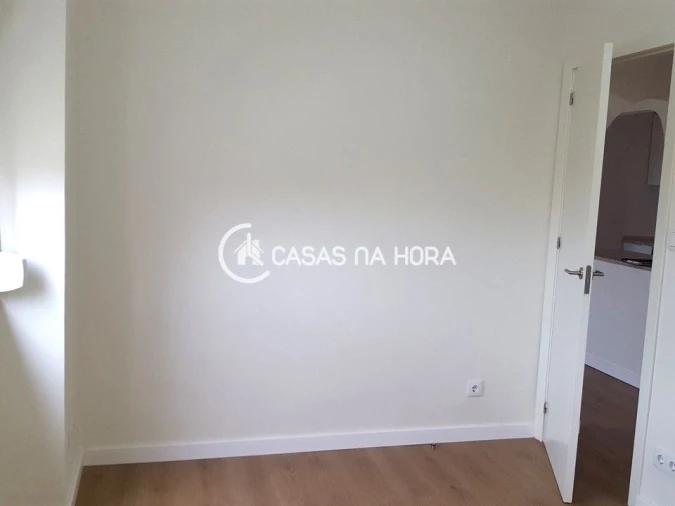 Apartamento T2 para Arrendamento em Beato Foto 10