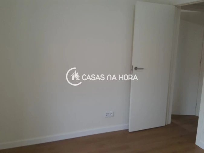 Apartamento T2 para Arrendamento em Beato Foto 12