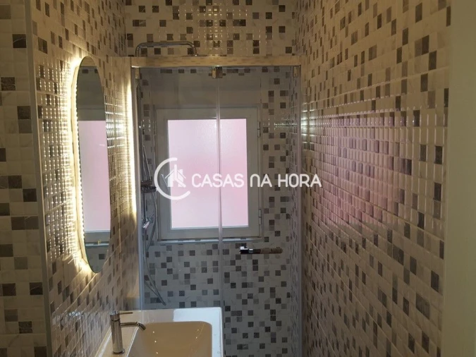 Apartamento T2 para Arrendamento em Beato Foto 14