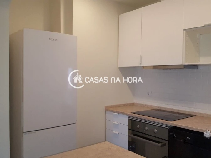 Apartamento T2 para Arrendamento em Beato Foto 3