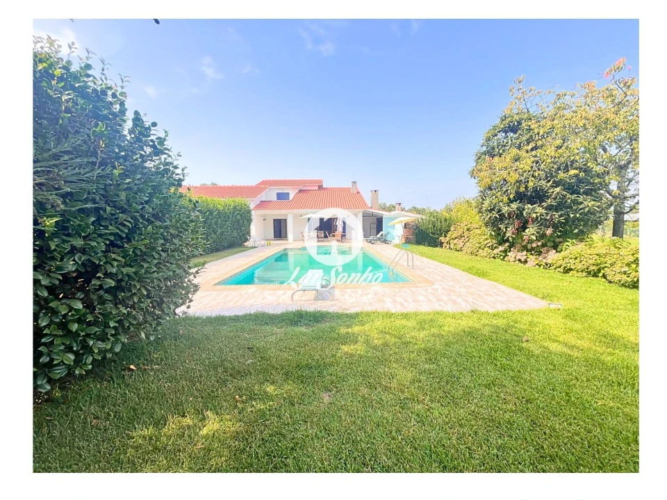 Moradia T4 para Venda em Merelim (São Paio), Panoias e Parada de Tibães Foto 2