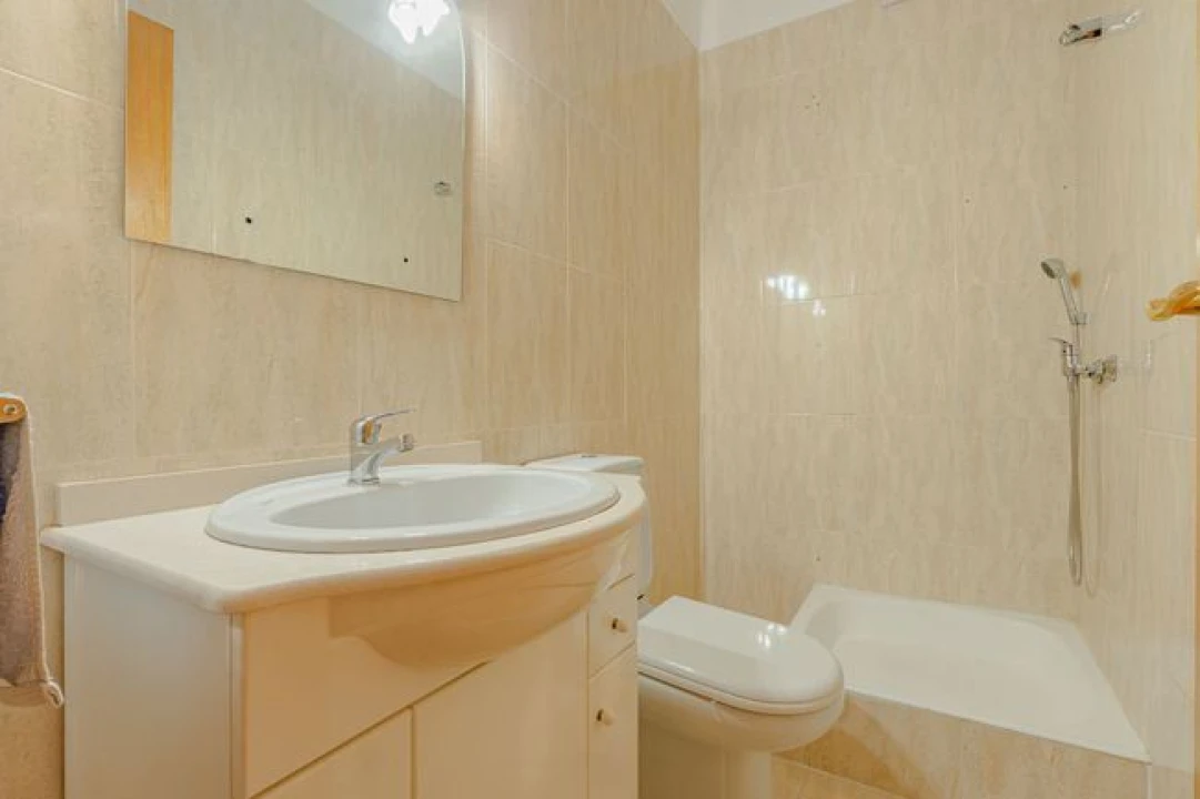 Apartamento T3 para Venda em Argoncilhe Foto 5