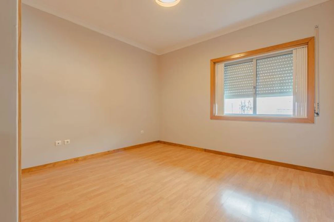 Apartamento T3 para Venda em Argoncilhe Foto 10