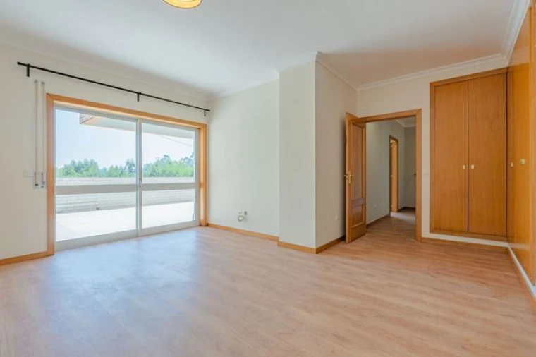 Apartamento T3 para Venda em Argoncilhe Foto 6