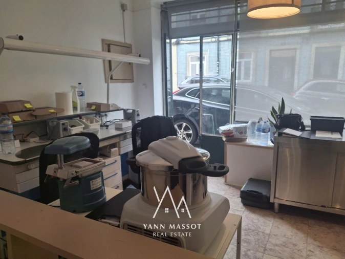 Loja para Venda em Campolide Foto 6