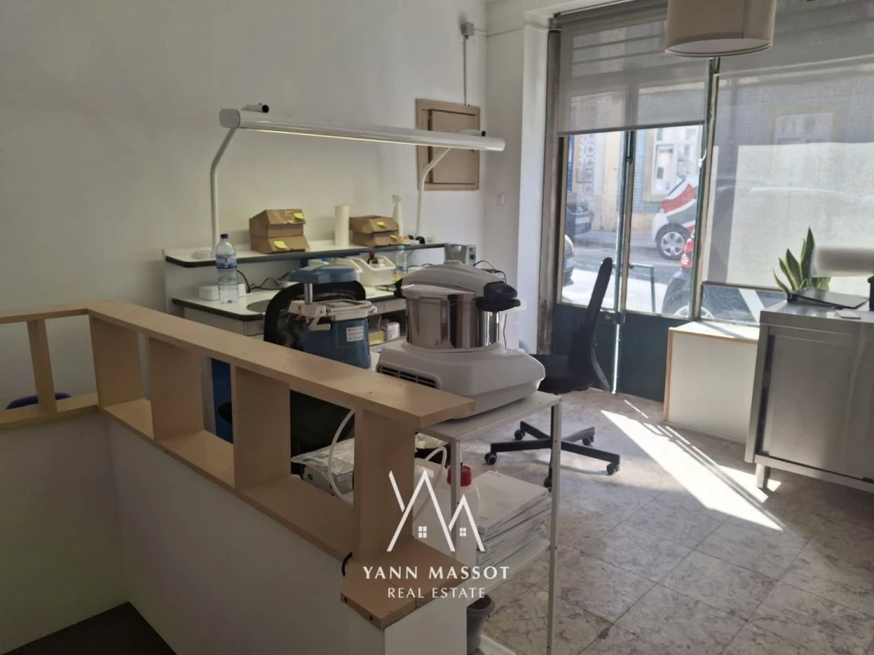 Loja para Venda em Campolide Foto 4