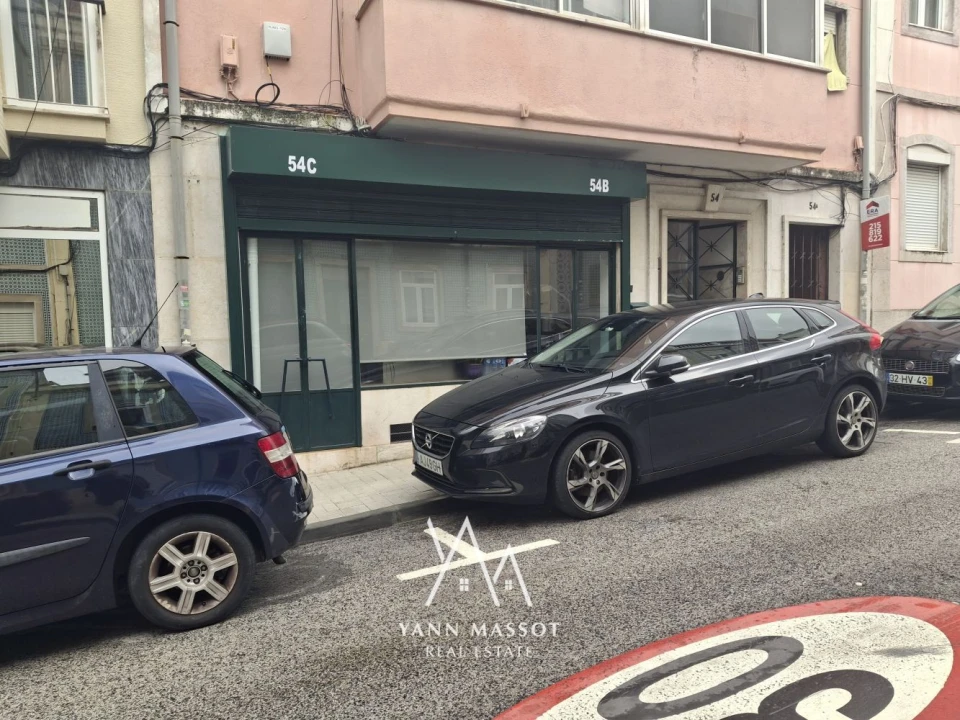 Loja para Venda em Campolide Foto 2