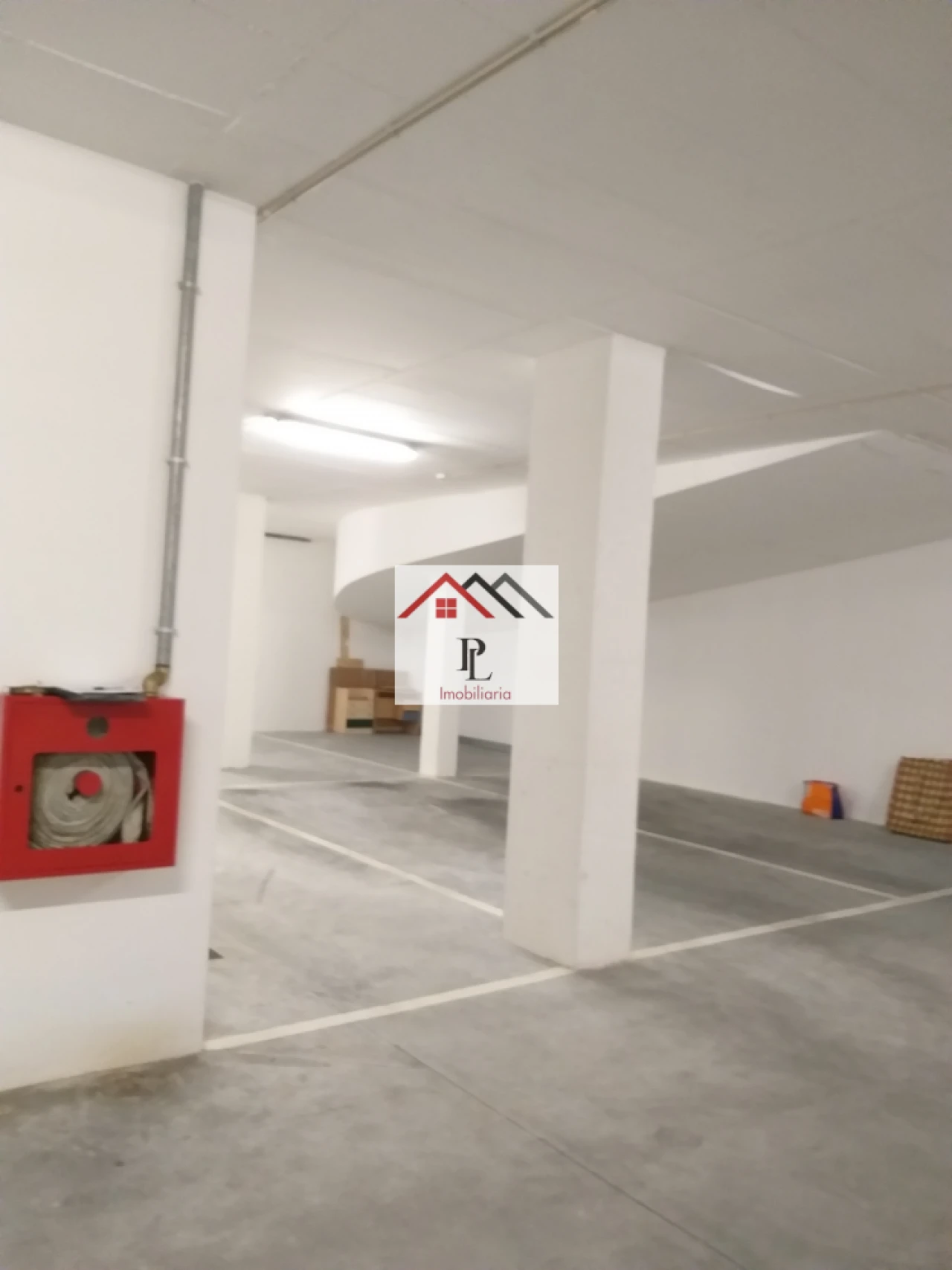 Garagem para Venda em Santo Antonio dos Olivais Foto 3