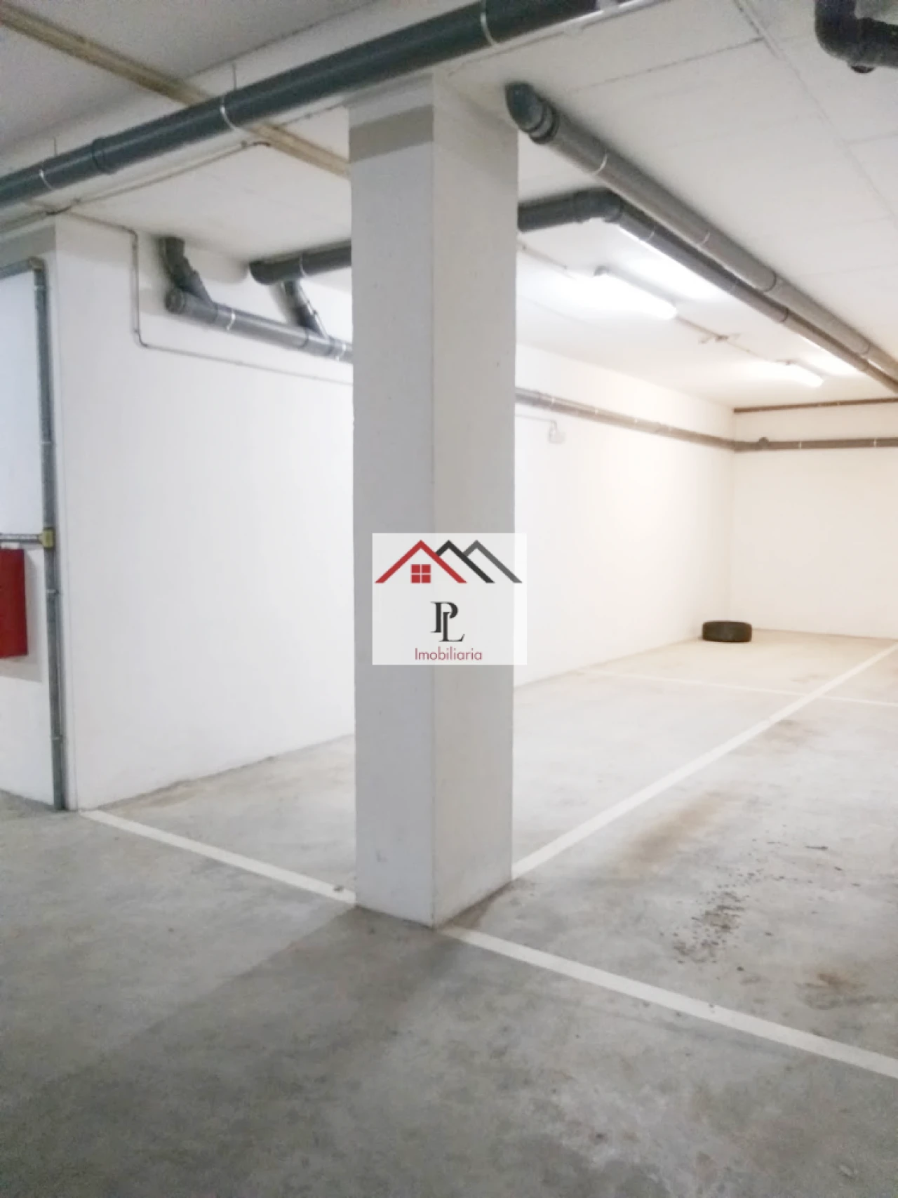 Garagem para Venda em Santo Antonio dos Olivais Foto 2