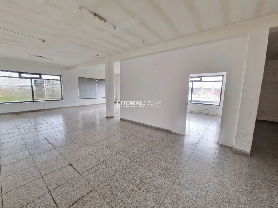 Loja para Arrendamento em Cacia Foto 2