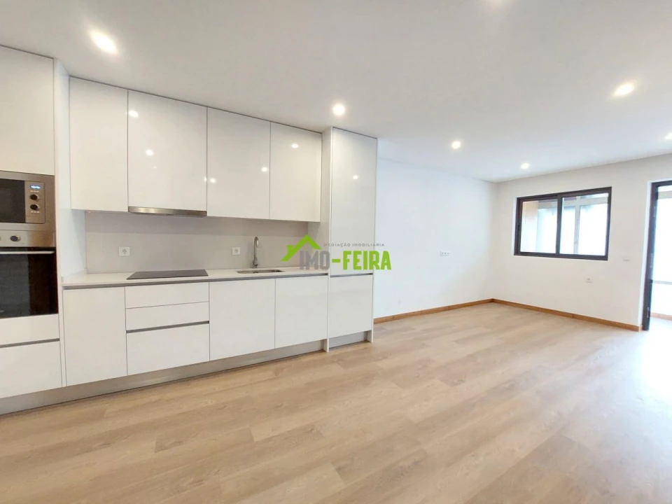 Apartamento T1 para Venda em Santa Maria da Feira, Travanca, Sanfins e Espargo Foto 5