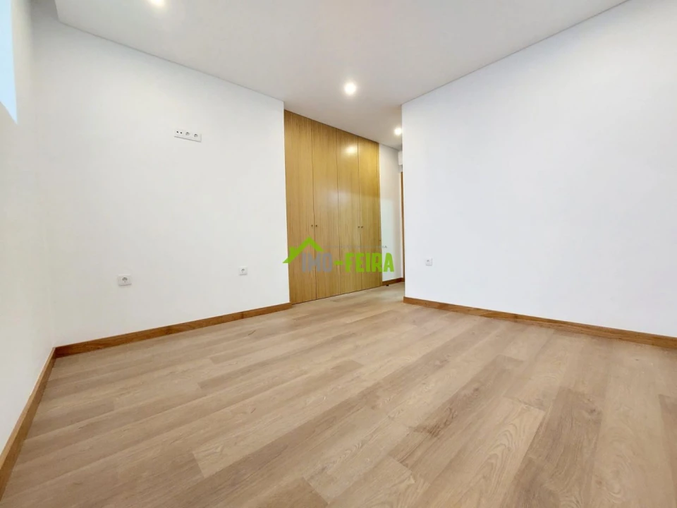Apartamento T1 para Venda em Santa Maria da Feira, Travanca, Sanfins e Espargo Foto 12