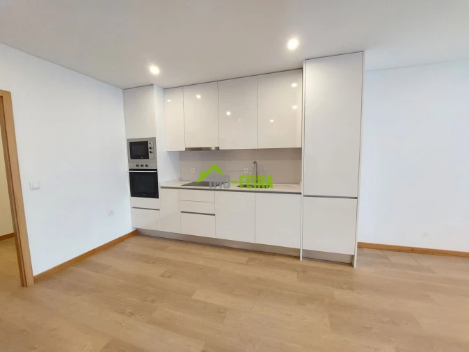 Apartamento T1 para Venda em Santa Maria da Feira, Travanca, Sanfins e Espargo Foto 3