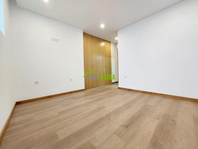 Apartamento T1 para Venda em Santa Maria da Feira, Travanca, Sanfins e Espargo Foto 12