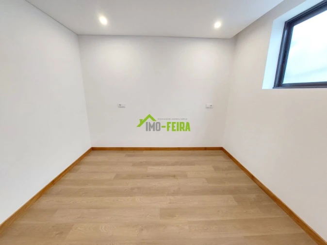 Apartamento T1 para Venda em Santa Maria da Feira, Travanca, Sanfins e Espargo Foto 25
