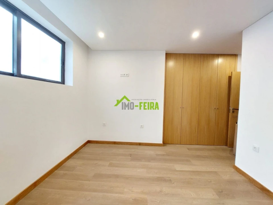 Apartamento T1 para Venda em Santa Maria da Feira, Travanca, Sanfins e Espargo Foto 13
