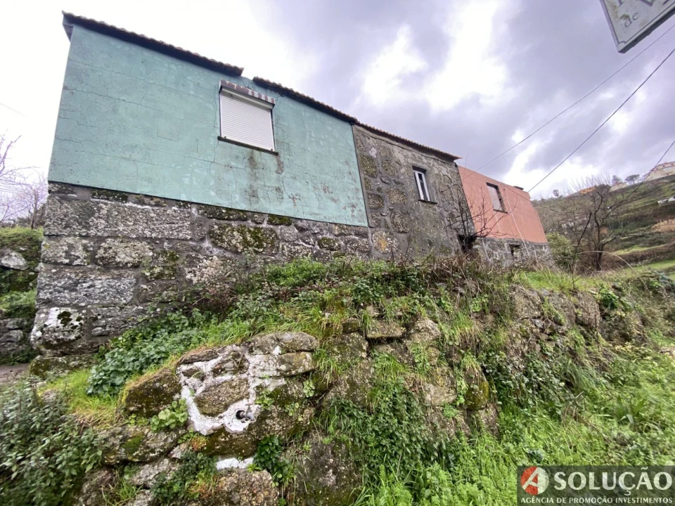 Moradia T3 para Venda em Resende Foto 4