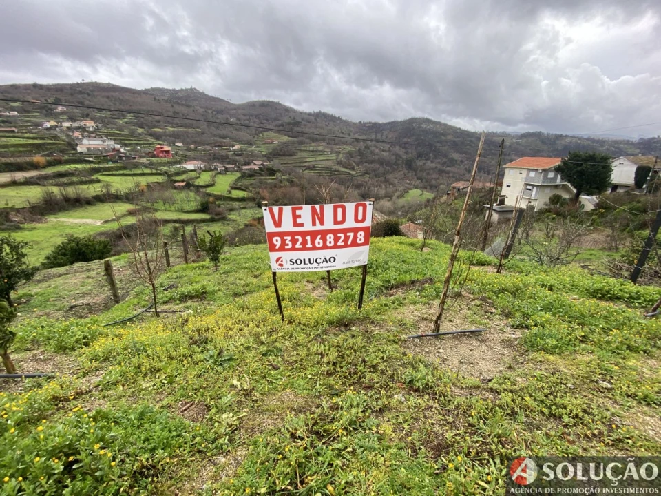 Moradia T3 para Venda em Resende Foto 8