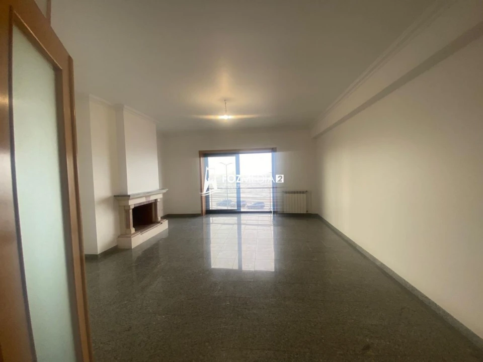 Apartamento T2 para Venda em Buarcos Foto 3