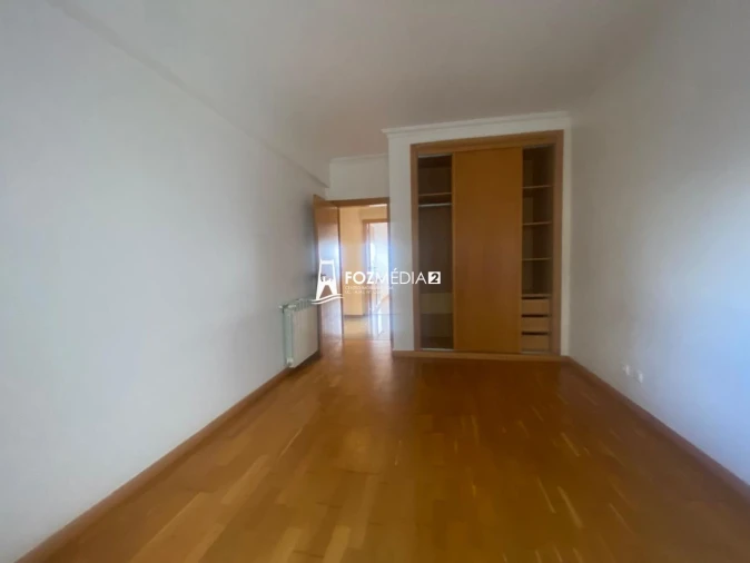Apartamento T2 para Venda em Buarcos Foto 4