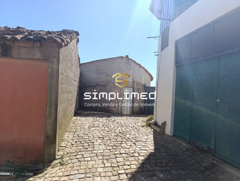 Moradia T4 para Venda em Três Povos Foto 9