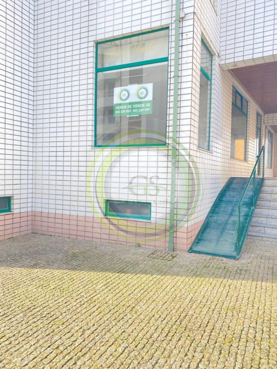 Loja para Venda em Aver-O-Mar, Amorim e Terroso Foto 2