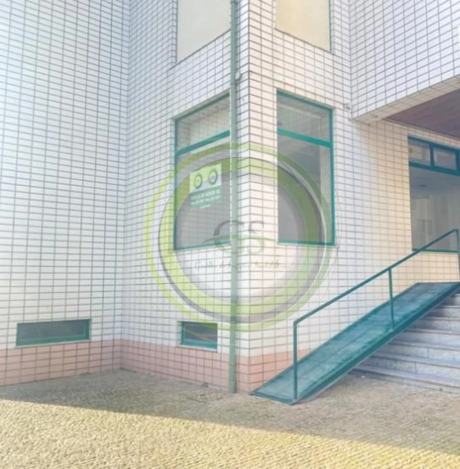 Loja para Venda em Aver-O-Mar, Amorim e Terroso Foto 4