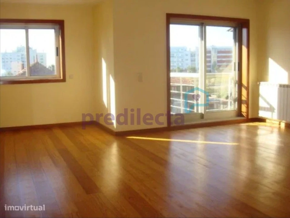 Apartamento T3 para Arrendamento em Aguas Santas Foto 2