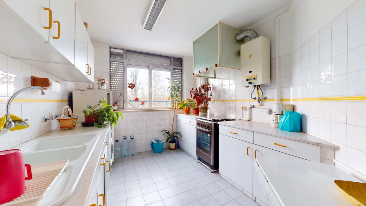 Apartamento T2 para Venda em Parque das Nações Foto 8