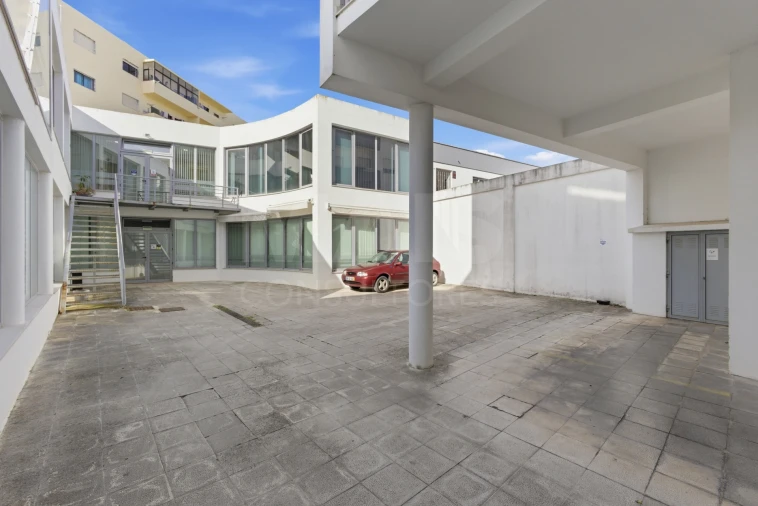 Prédio para Venda em Peniche Foto 3