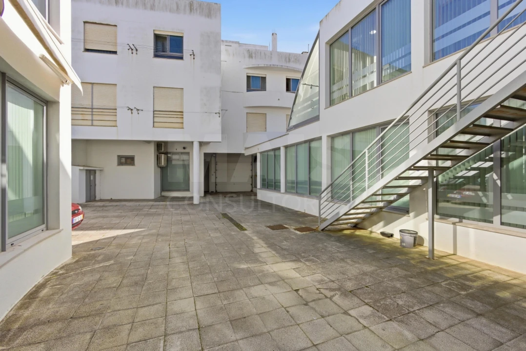 Prédio para Venda em Peniche Foto 4