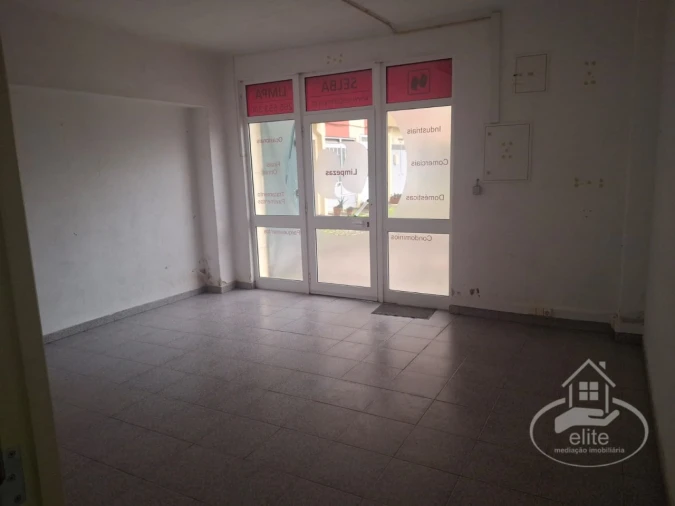 Loja para Venda em União das Freguesias de Setúbal Foto 14