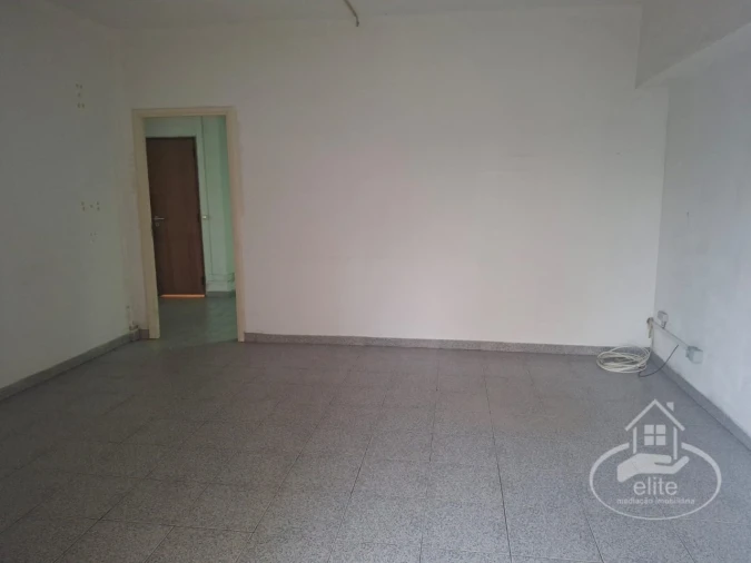 Loja para Venda em União das Freguesias de Setúbal Foto 15