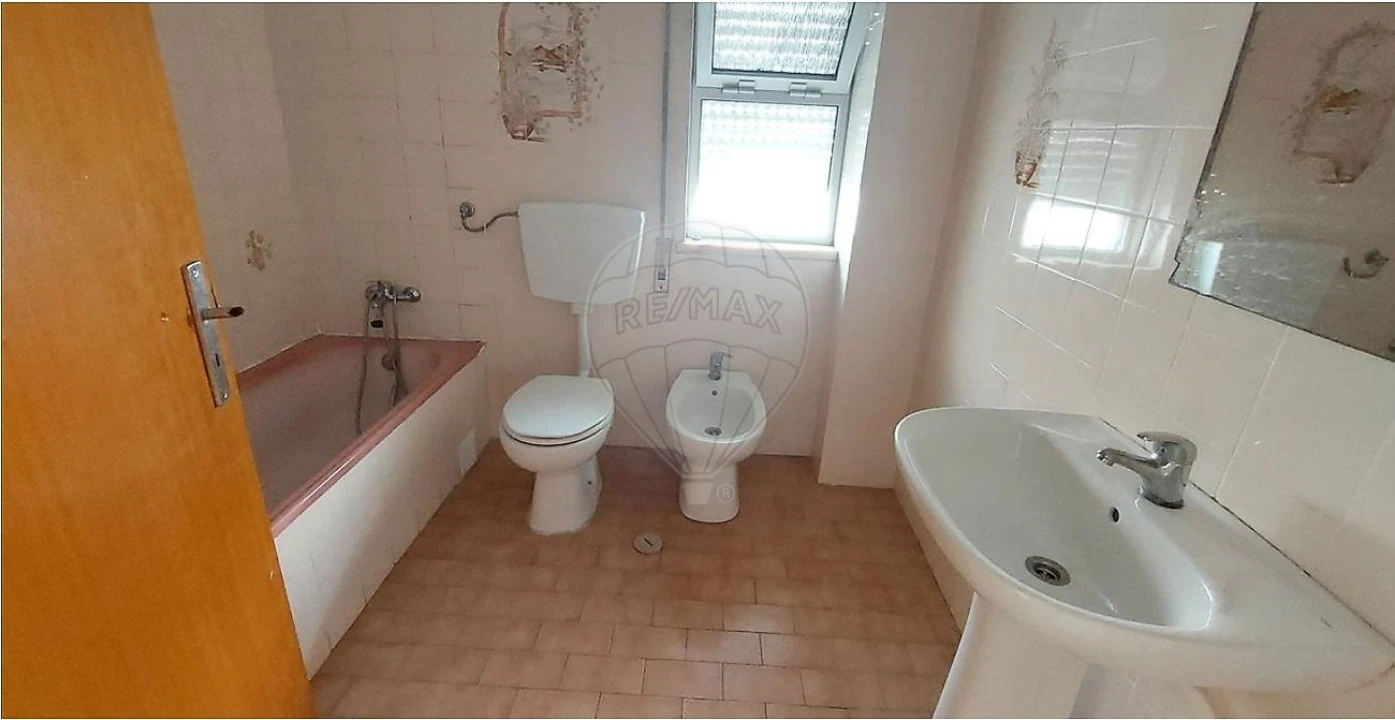 Apartamento T2 para Venda em Algueirão-Mem Martins Foto 4
