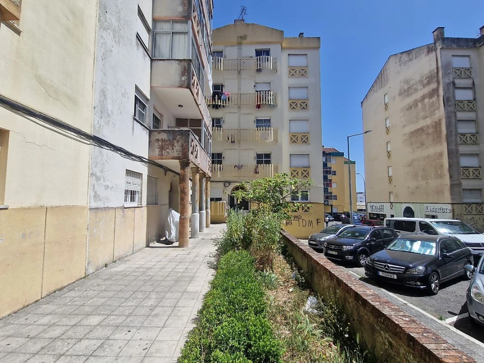 Apartamento T2 para Venda em Algueirão-Mem Martins Foto 6