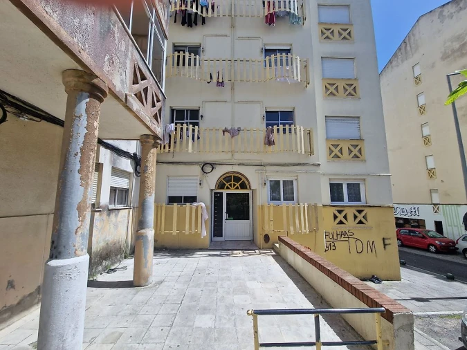 Apartamento T2 para Venda em Algueirão-Mem Martins Foto 5