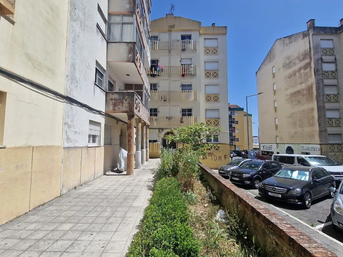 Apartamento T2 para Venda em Algueirão-Mem Martins Foto 6