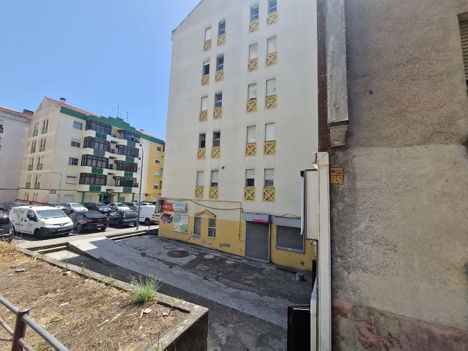 Apartamento T2 para Venda em Algueirão-Mem Martins Foto 3