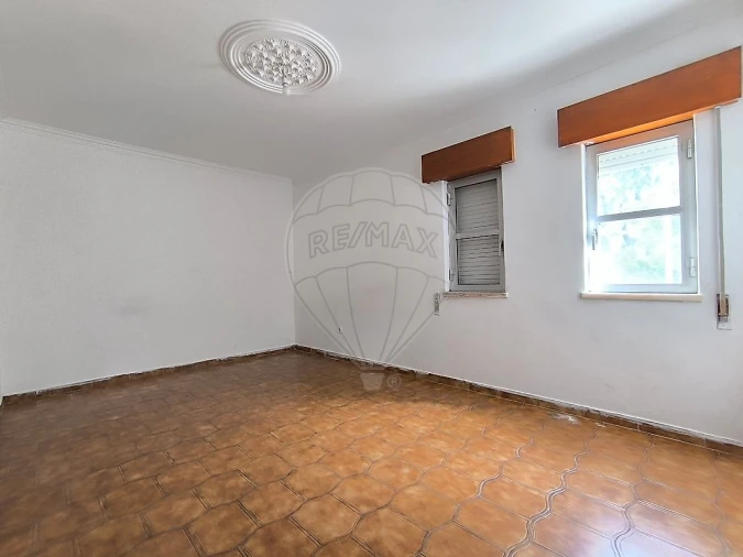 Apartamento T2 para Venda em Algueirão-Mem Martins Foto 12
