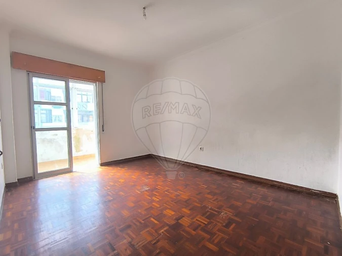 Apartamento T2 para Venda em Algueirão-Mem Martins Foto 26