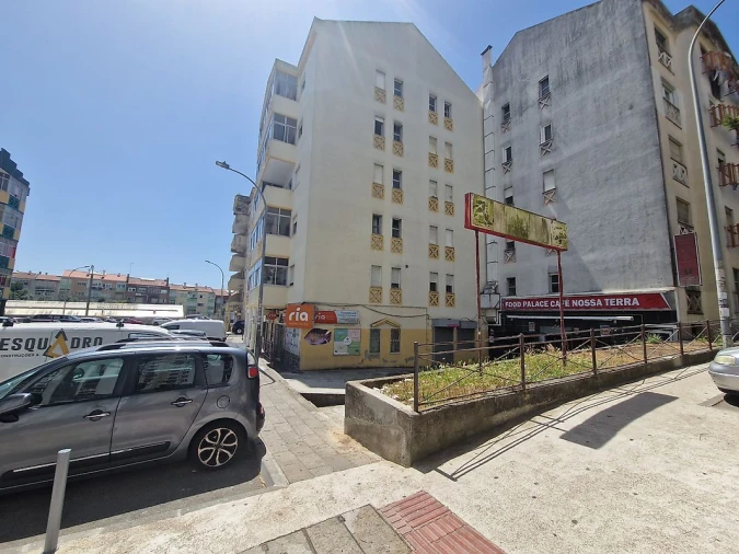 Apartamento T2 para Venda em Algueirão-Mem Martins Foto 4