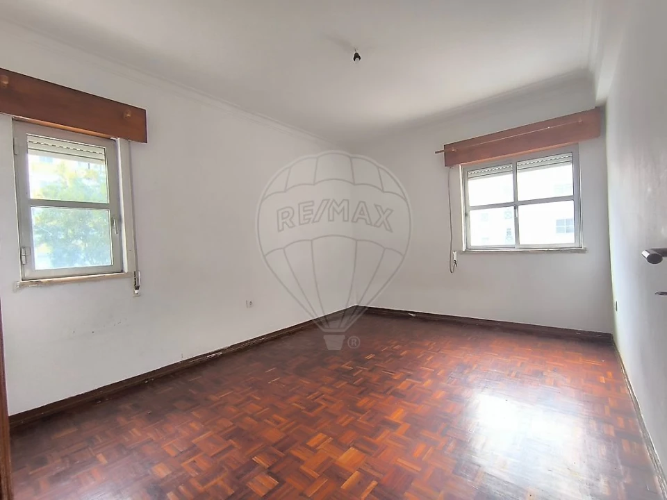 Apartamento T2 para Venda em Algueirão-Mem Martins Foto 29