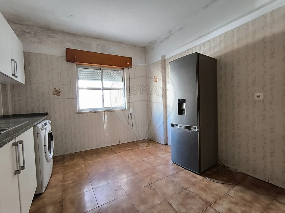 Apartamento T2 para Venda em Algueirão-Mem Martins Foto 13