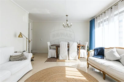 Apartamento T1 para Arrendamento em Campolide