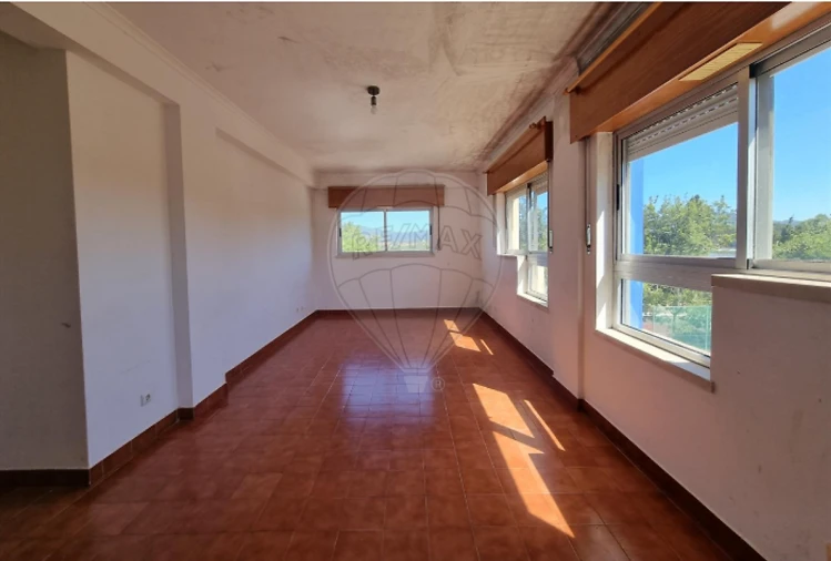 Apartamento T2 para Venda em Alcabideche Foto 6